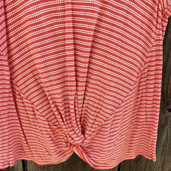 Lucky Brand knit twist-front sleeveless top - Picture 2 of 3